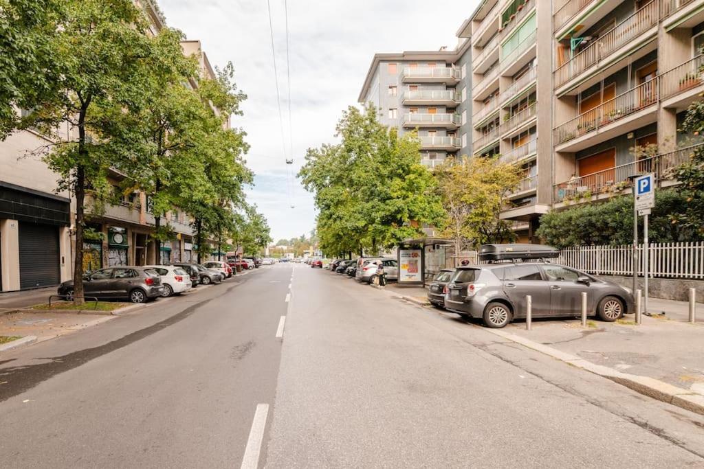 Luxury 1 Bedroom Apartment, Close To San Siro, Fiera And 10 Min Metro To Duomo ميلان المظهر الخارجي الصورة
