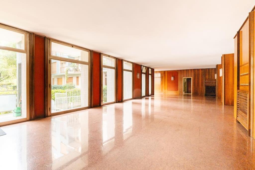 Luxury 1 Bedroom Apartment, Close To San Siro, Fiera And 10 Min Metro To Duomo ميلان المظهر الخارجي الصورة