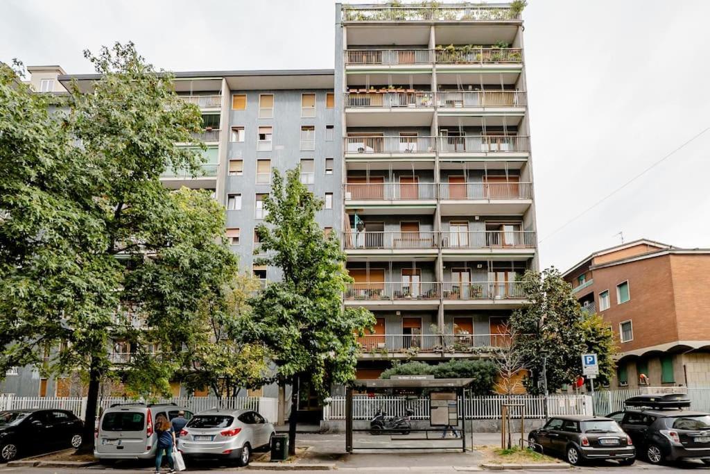 Luxury 1 Bedroom Apartment, Close To San Siro, Fiera And 10 Min Metro To Duomo ميلان المظهر الخارجي الصورة
